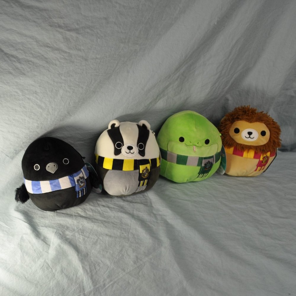 *SALE* FOUR NWT 7" Harry Potter plush 2023 squishmallows (T80)